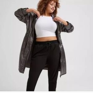 Rare! Torrid Women's Metallic Silver Trench Coat Size 2x